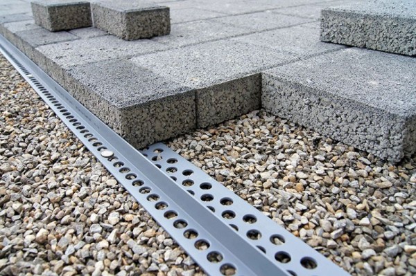 Ferax steinfix® gerade 22, grau, Profil 2 m